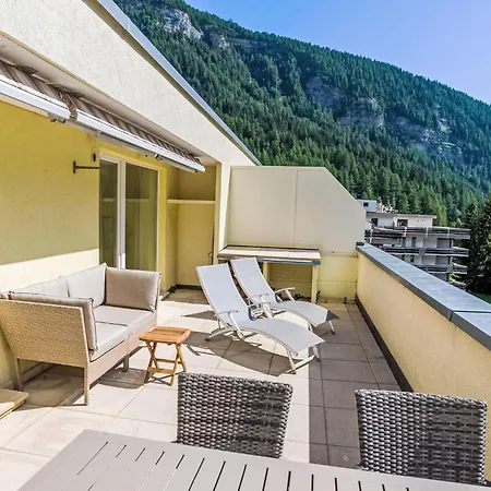 Cristal-10 By Interhome ロイカーバード