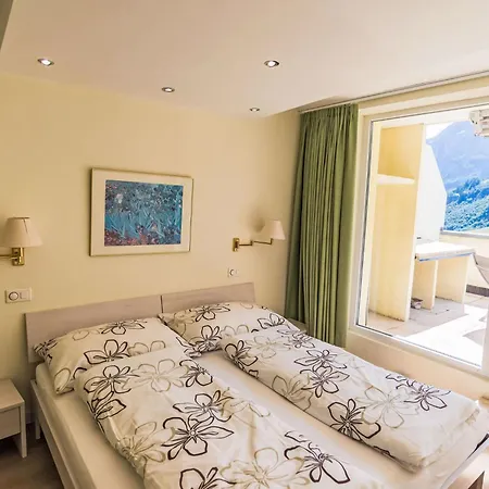 Cristal-10 By Interhome